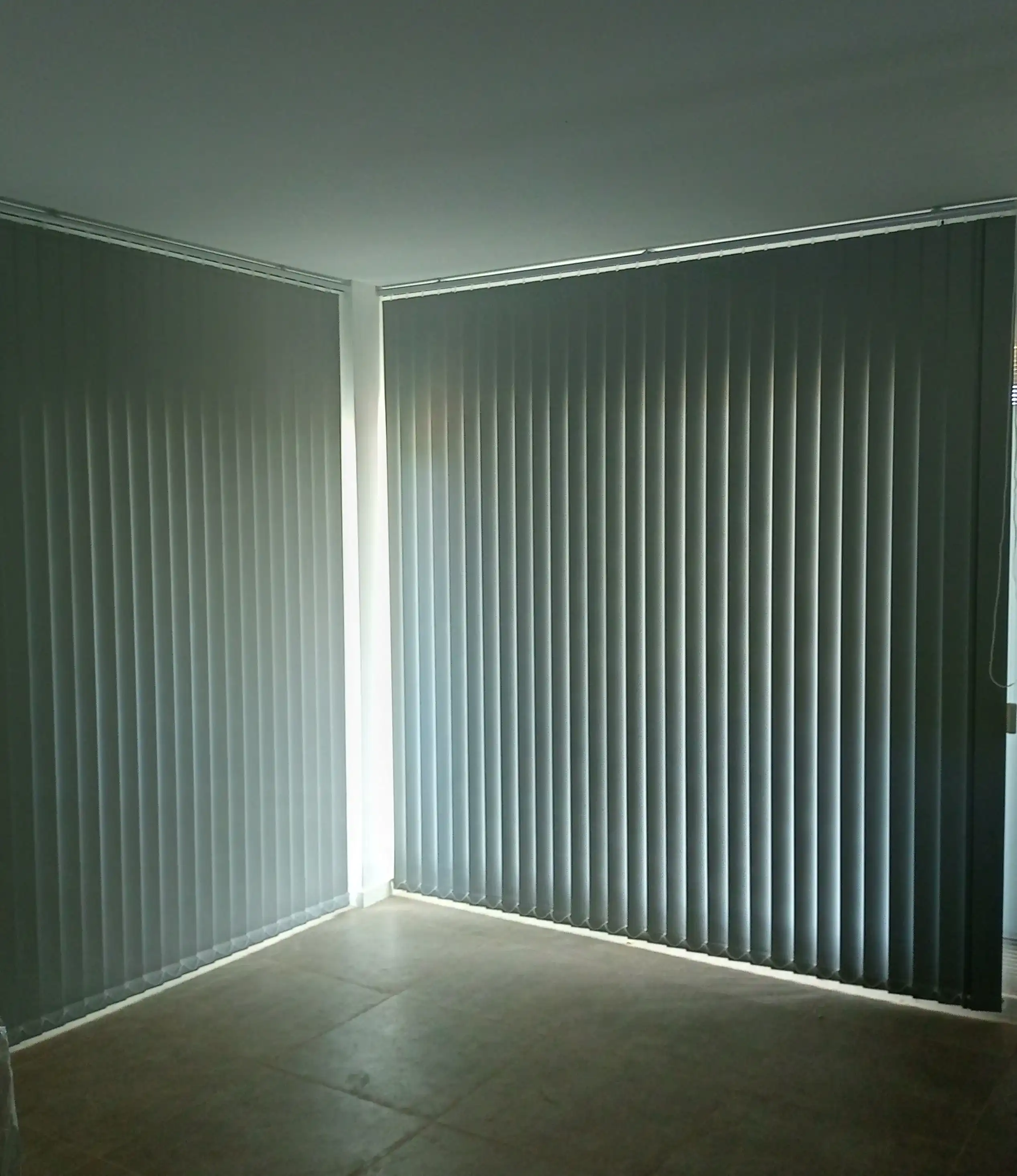 Cortinas Verticales - ejemplo 3